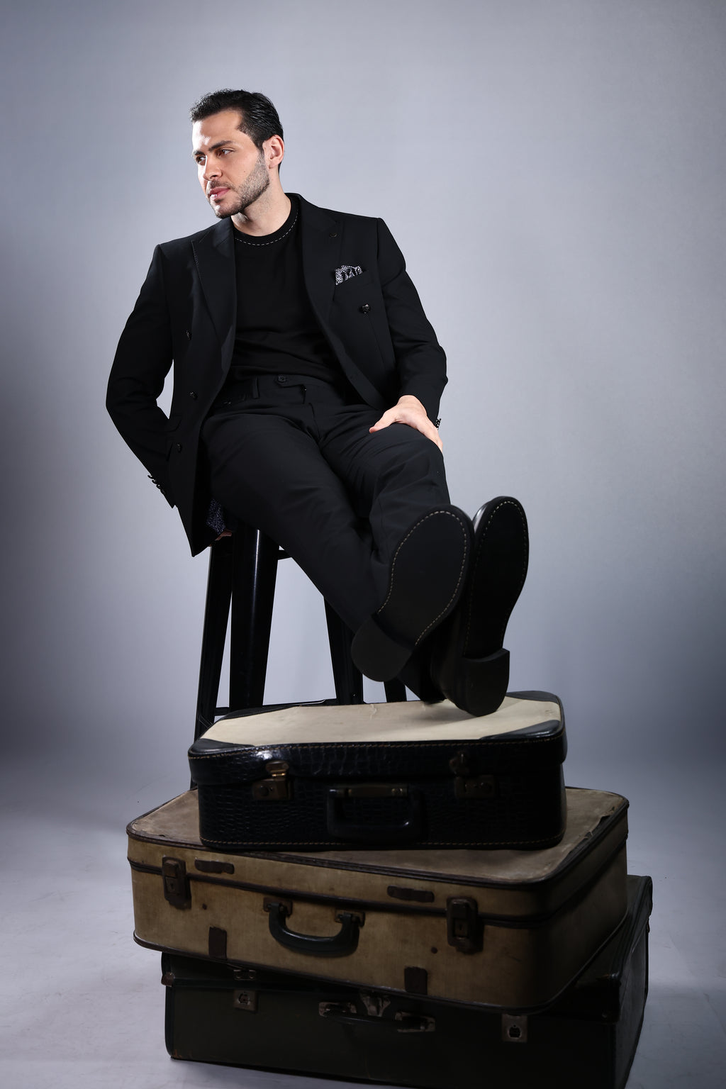 Men’s Wool Blend Slim Fit Double-Breasted Suit-BLACK.023