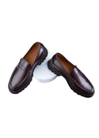 Burgundy Sebago – Classic Style Meets Timeless Comfort.SH010
