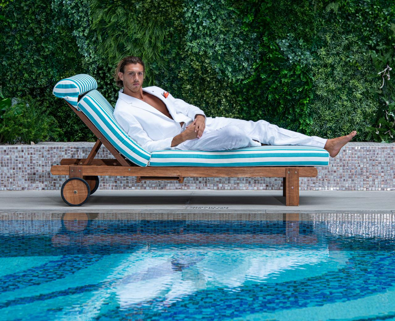 White Linen Suit – Lightweight Elegance for Effortless Style